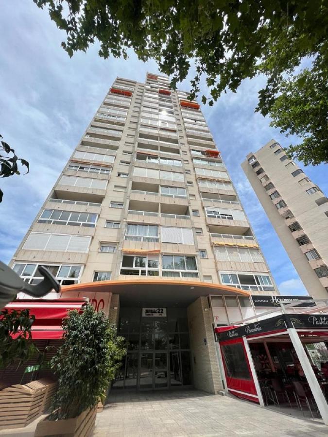Gemelos 22-3-12 Benidorm Exterior foto